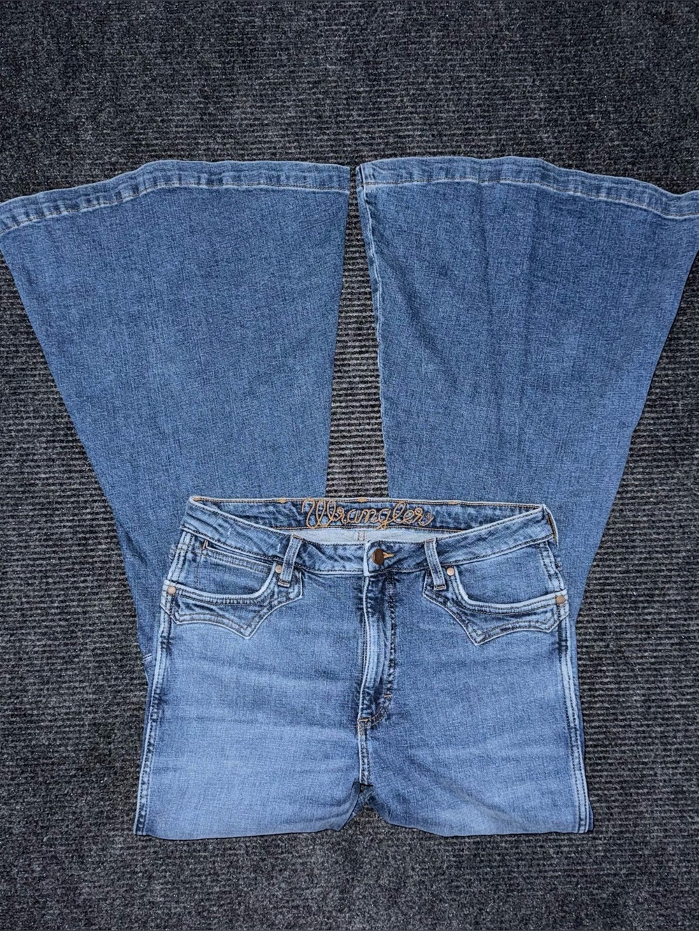 Wrangler Retro High Rise Trumpet Super Flare Bell Bottom Jean 31x34 Western Boho